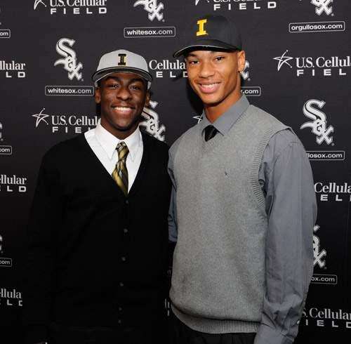 2 Hawkeye recruits sign with aid from White Sox