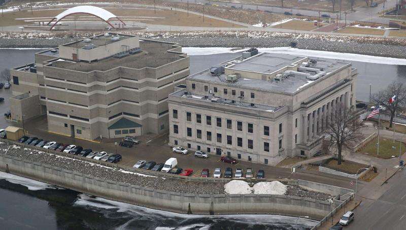 Inmate dies in custody at Linn County Correctional Center