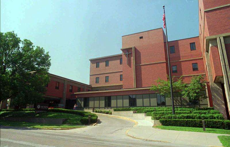 University of Iowa Health Care offered $605M to buy Mercy Iowa City