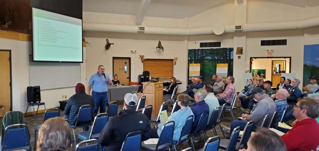 High turnout for Goldfinch solar meeting