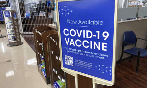 U.S. mandates vaccines or tests for larger companies by January