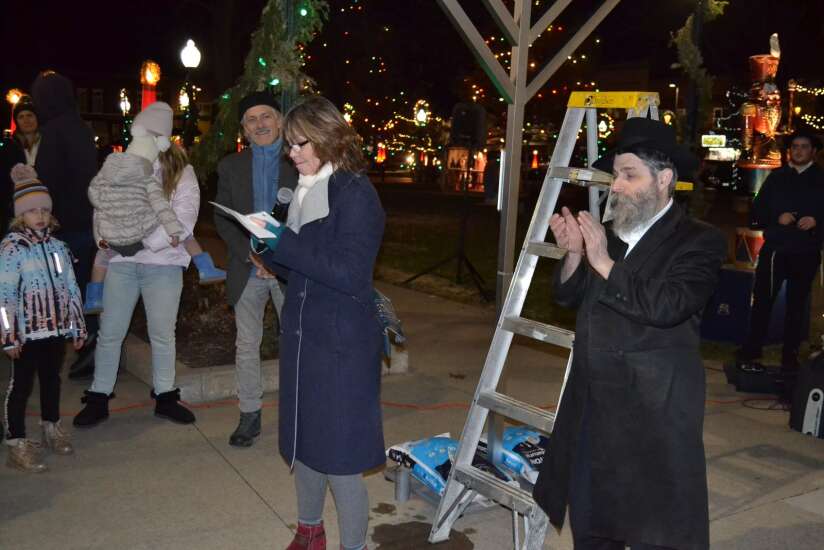 Fairfield hosts menorah lighting ceremony