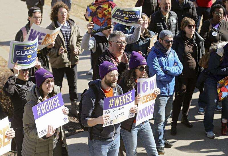 University of Iowa non-tenure-track faculty rally, organize