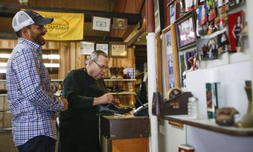 Smitty's Shoe Repair in Marion closing after decades of careful…