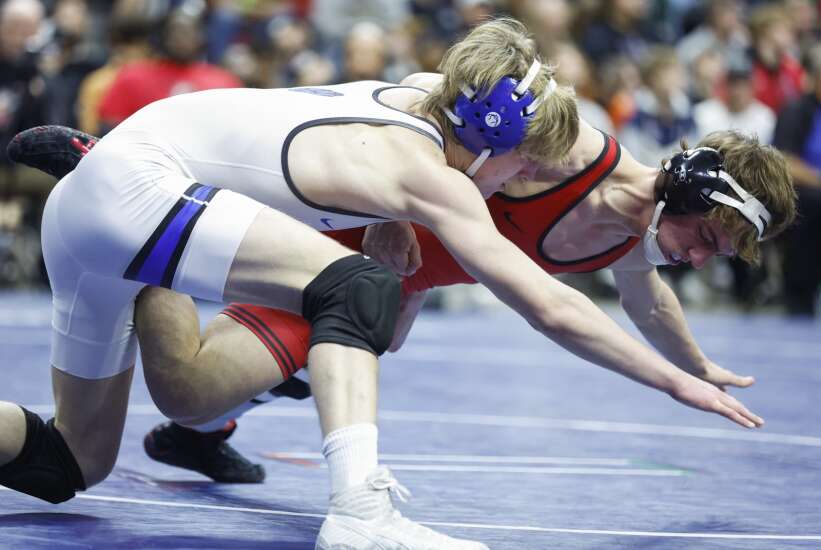 Photos: 2023 Iowa high school boys’ state wrestling finals