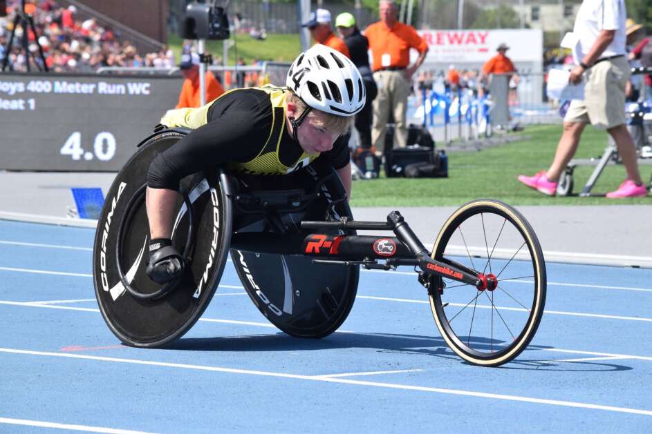 Mid-Prairie’s Jayden Stafford competes in the 400-meter wheelchair at the Iowa High School Track and Field Championships on Saturday, May 20, 2023. Stafford won gold in three events. (Hunter Moeller/The Union)