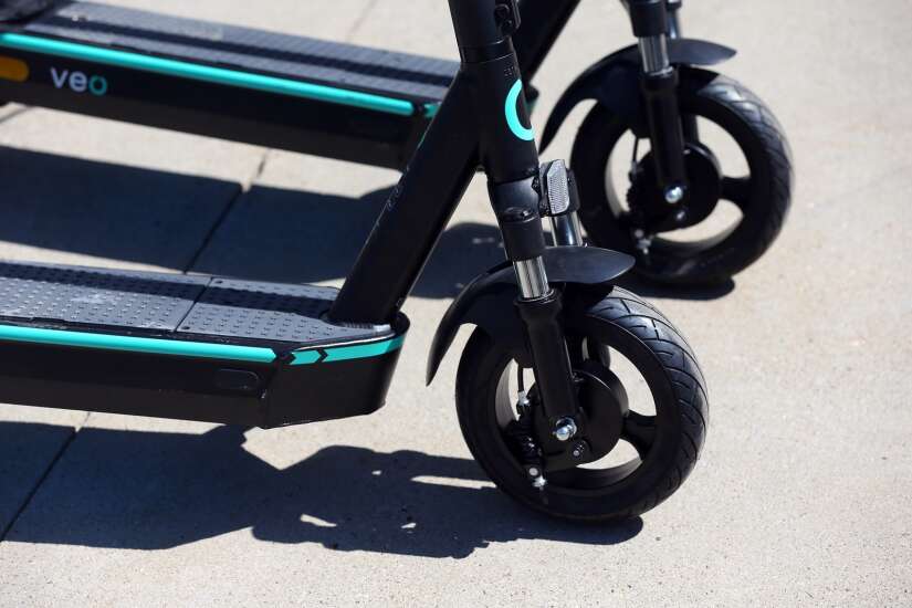 Cedar Rapids to consider extending contract for electric bike, scooter rentals