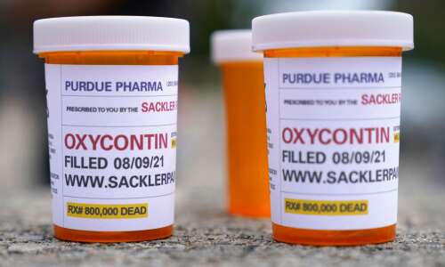 States close in on bigger OxyContin deal