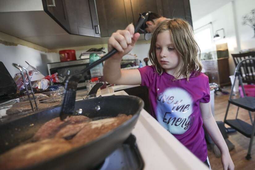Iowa single parents struggle to cope with rising inflation 