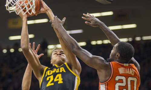 Photos: Iowa men’s basketball vs. Illinois