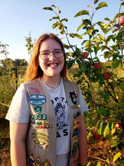 Iowa City Girl Scout receives Gold Award for community orchard