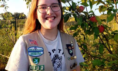 Iowa City Girl Scout receives Gold Award for community orchard