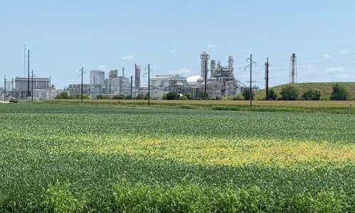 Iowa’s fertilizer industry profits as farmers struggle