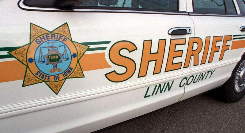 Marion man seriously injured in motorcycle wreck, Linn sheriff says