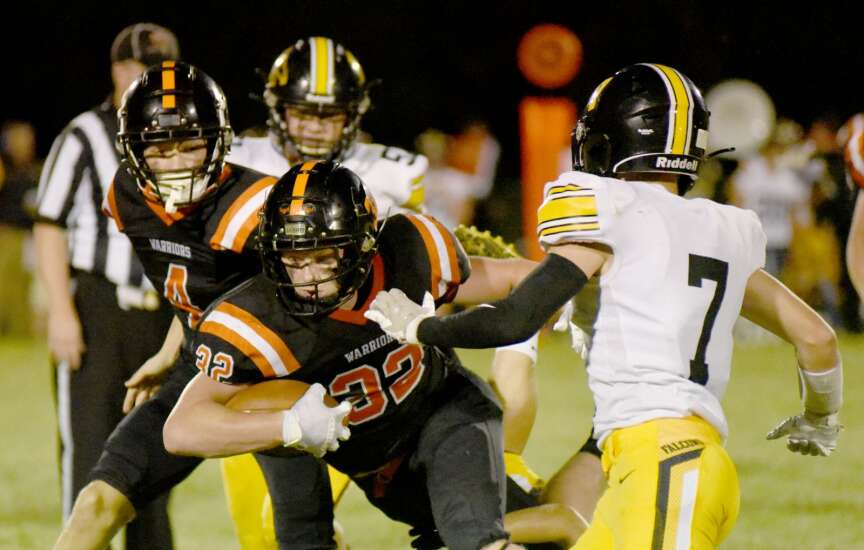 Van Buren County football licks Louisa-Muscatine