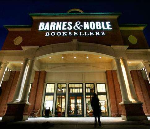 Barnes & Noble exec plans more store closings