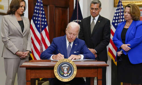 Biden admin: Docs must offer abortion if mom's life at…