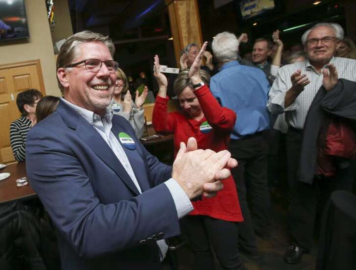Brad Hart wins race for Cedar Rapids mayor