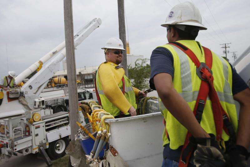 Eastern Iowa utilities ramp up line mechanic recruiting