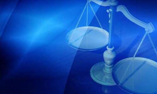 Linn County juror who caused mistrial charged with perjury