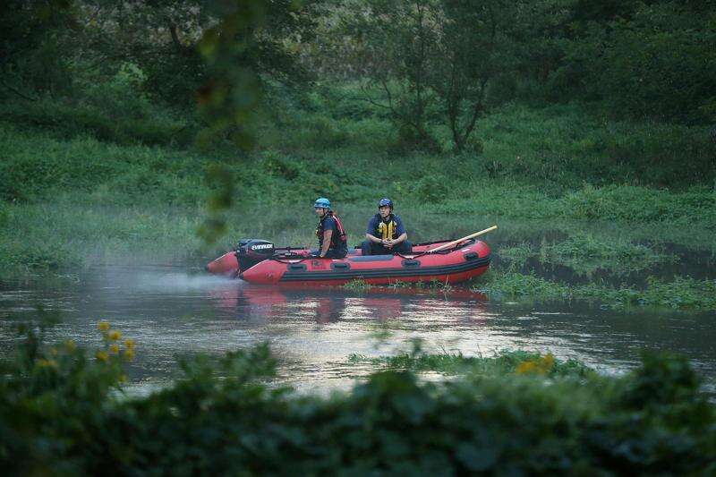 Officials find body while searching for missing kayaker in Indian Creek