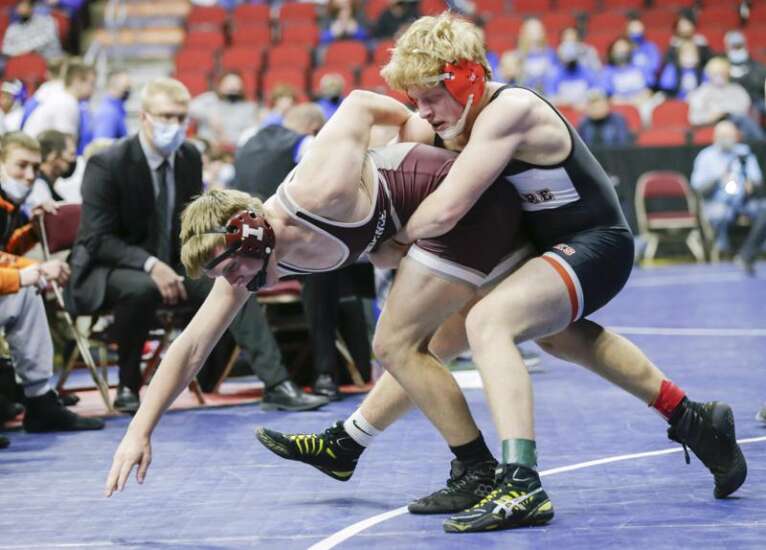 Isaac Fettkether continues to contribute in West Delaware wrestling lineup