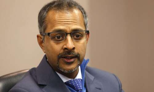 UI hospitals CEO Gunasekaran leaving to lead California health system