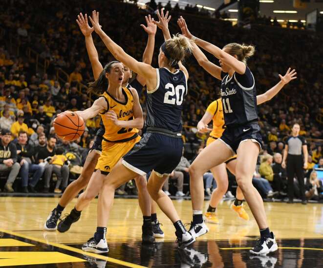 Photos: Iowa women’s basketball puts up 108 points in win over Penn State