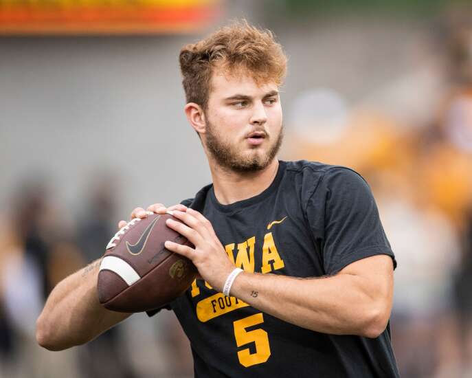 Iowa turns to Joe Labas, Carson May for bowl game after Spencer Petras’ shoulder surgery