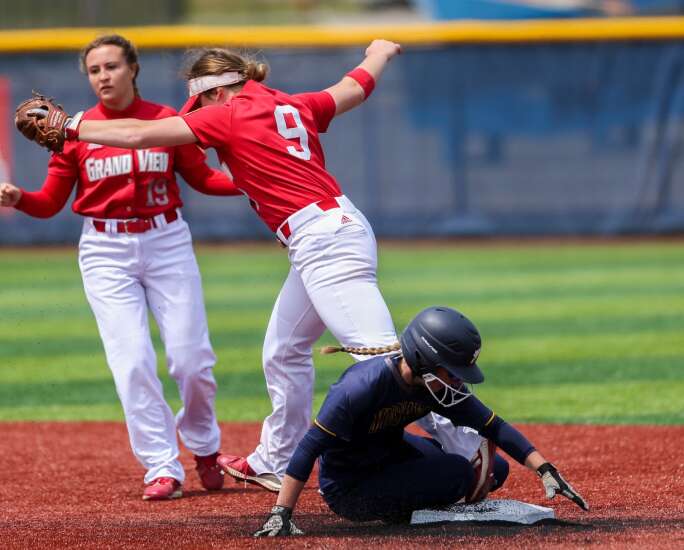 Photos: Mount Mercy softball vs. Grand View, Heart of America Conference tournament finals