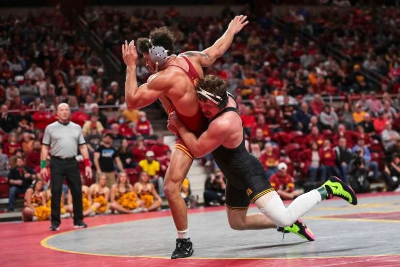 Photos: Iowa vs. Iowa State Cy-Hawk wrestling dual 