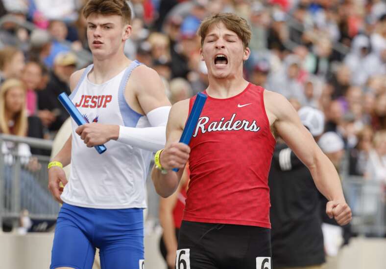 Williamsburg gets another relay win in 2A boys’ state track meet