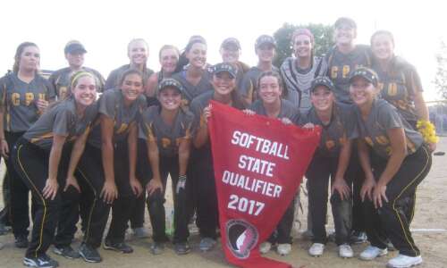 Center Point-Urbana holds off Crestwood for third state softball bid in four years
