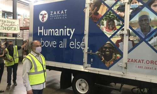 Zakat Foundation brings 11,000 pounds of fresh produce to Cedar…