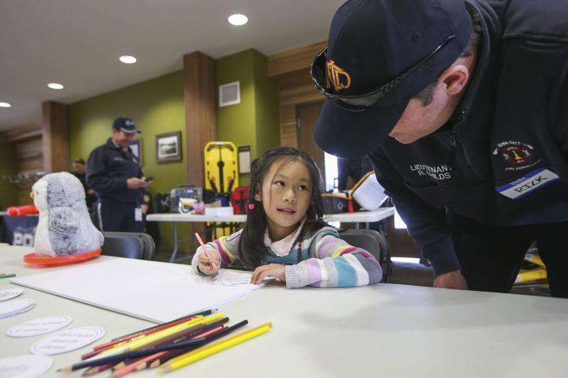 Autistic children meet first responders in Iowa City