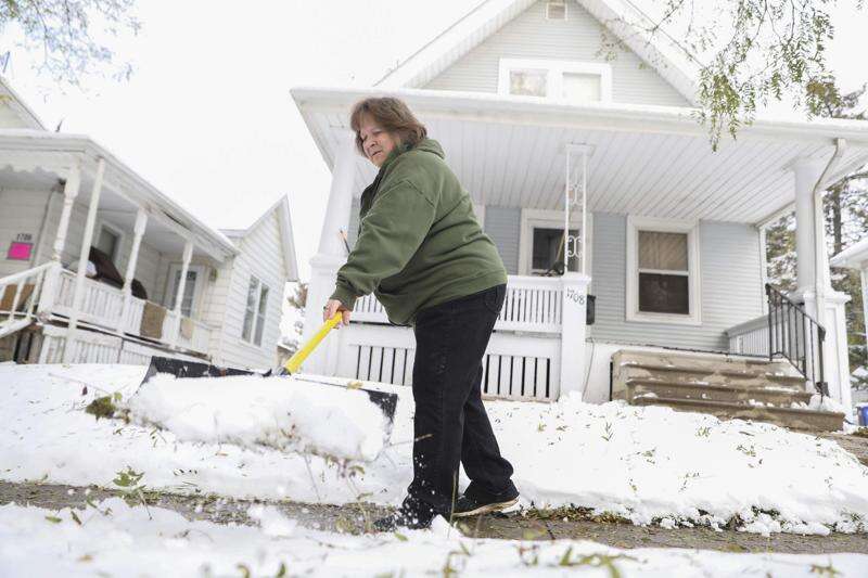 Leave snow on your sidewalk and face $500 fee in Cedar Rapids