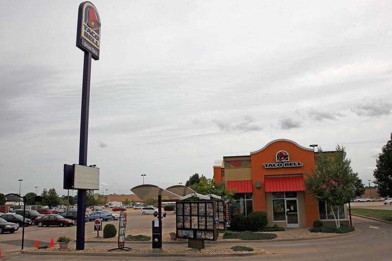After 'active' meth lab found, Cedar Rapids Taco Bell stays closed