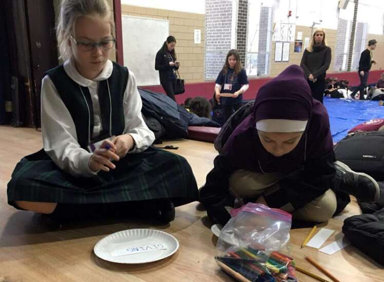 Interfaith 4th-graders bond through poetry, art and Steph Curry