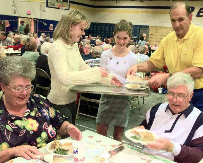 Longtime teacher, coach at Iowa City Regina dies of coronavirus