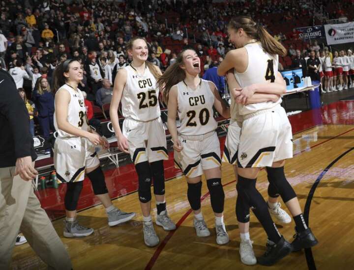 Photos: Center Point-Urbana vs. Waverly-Shell Rock, Iowa Class 4A girls’ state basketball quarterfinals