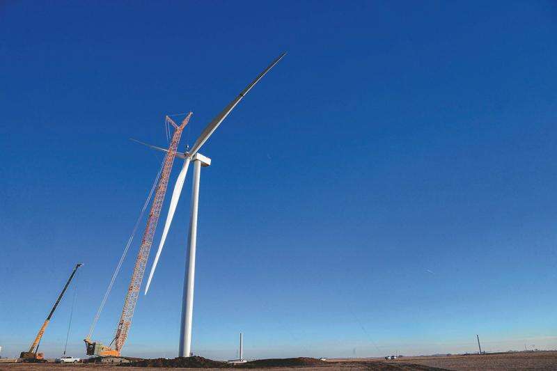 University of Iowa surveys Linn County residents on wind turbines
