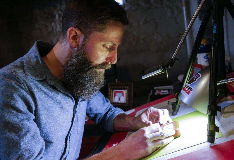 Marion artist creates intricate drawings on Etch A Sketches