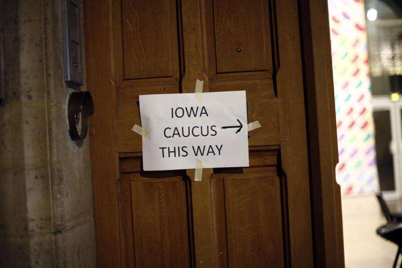 Iowa satellite caucus in Paris says ‘oui’ to Elizabeth Warren