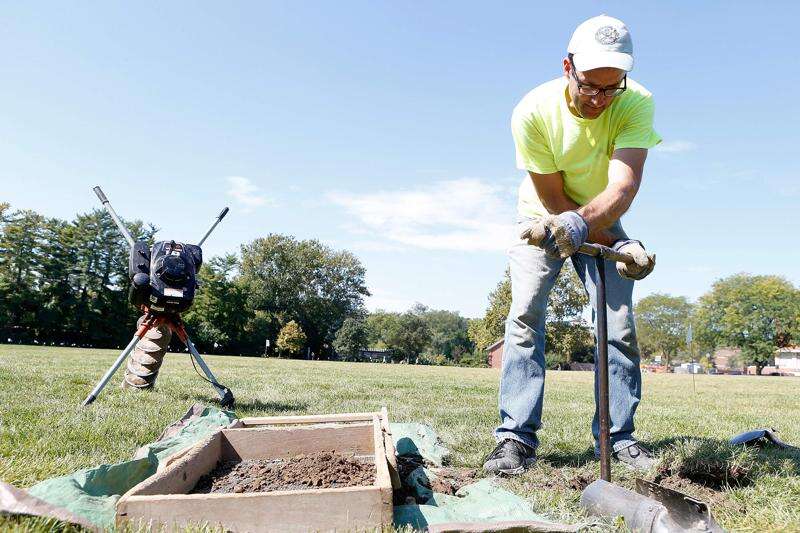 Archaeological dig resumes on UI campus