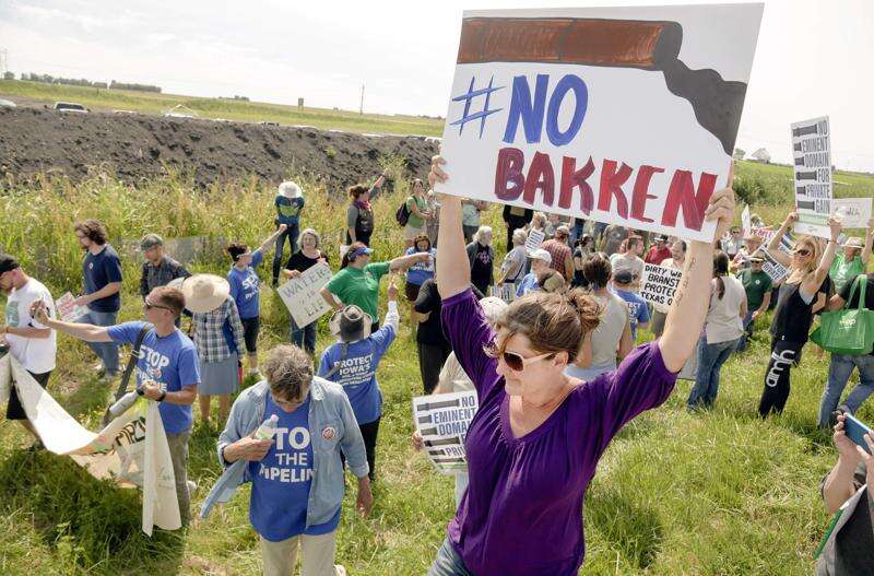 Protesters seek federal help to halt pipeline in Iowa