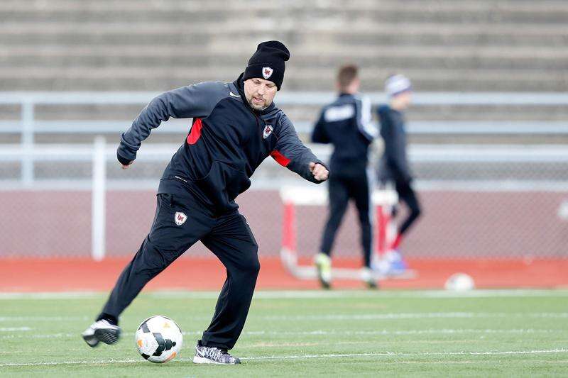 Corey Brinkmeyer is back on the sideline as Linn-Mar boys’ soccer coach: ‘You never lose that fire’