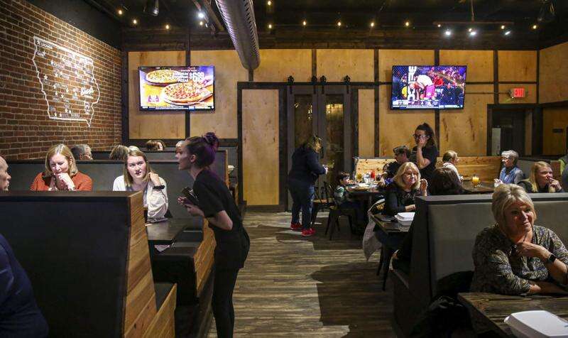 Short's Burger & Shine opens in Marion, bringing Iowa City favorite north