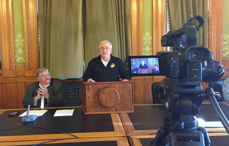Veterans call on Iowa lawmakers for benefits, bargaining rights