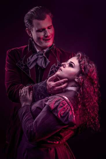 Theatre Cedar Rapids dripping in terror with ‘Dracula’