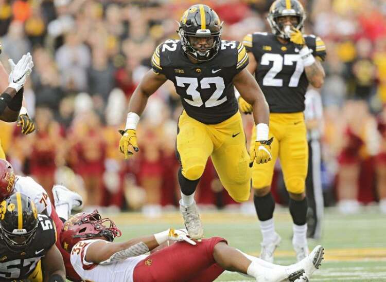 Iowa’s Djimon Colbert gets used to being a starter ... and a linebacker